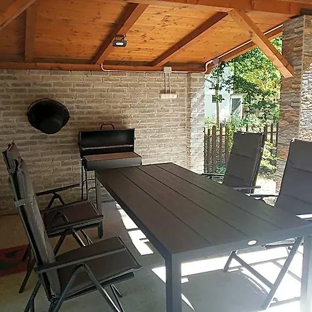 Szitakoeto Vendeghaz 4*