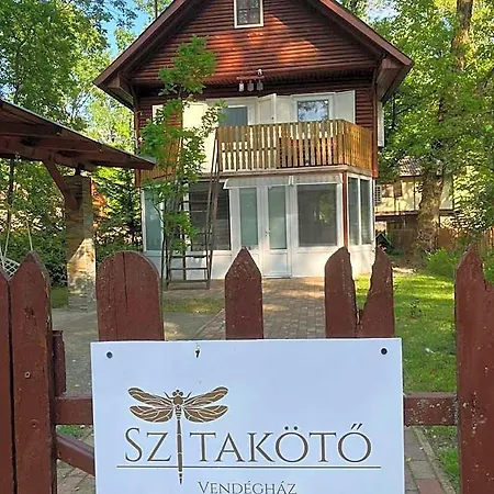 Szitakoeto Vendeghaz Hotel 4*